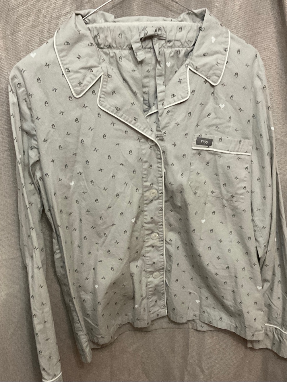 Figs Light Gray Heart-Print Pajama Set with White Piping